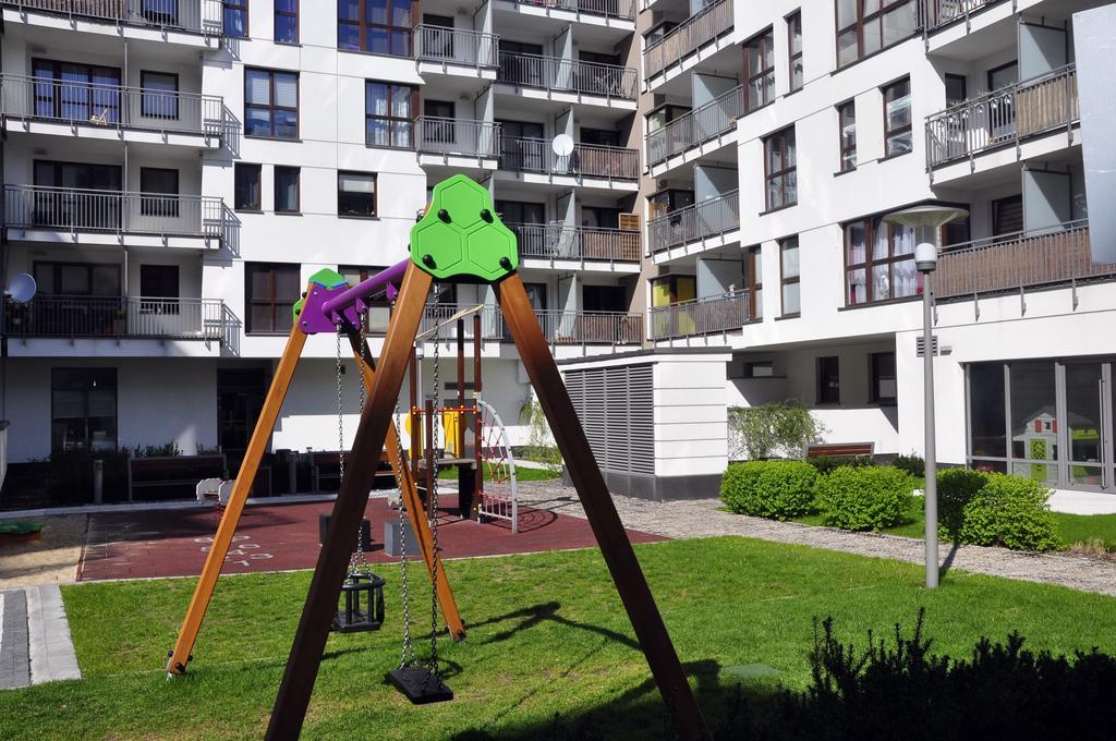 Prudentia Apartments Wola Warszawa Exteriör bild